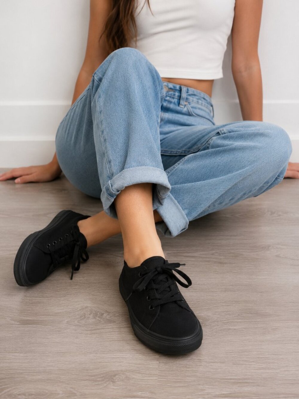 Yellow Black Lace-Up Sneakers • Girls Size 6